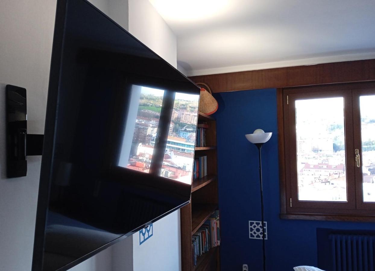 Superviews, Parking 24H Vigilado Incluido Y Netflix En Habitacion Independiente Con Bano Privado En Apartamento Particular, Francais&English Bilbao Exterior foto